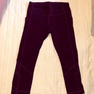 Lululemon Base Pace Crop - size 6